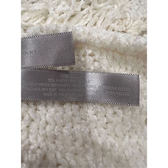 Charter Club very soft neutral colors scarf - Picture 4 of 4